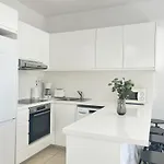 דירה Phaedrus Living Constantinos Seaview *